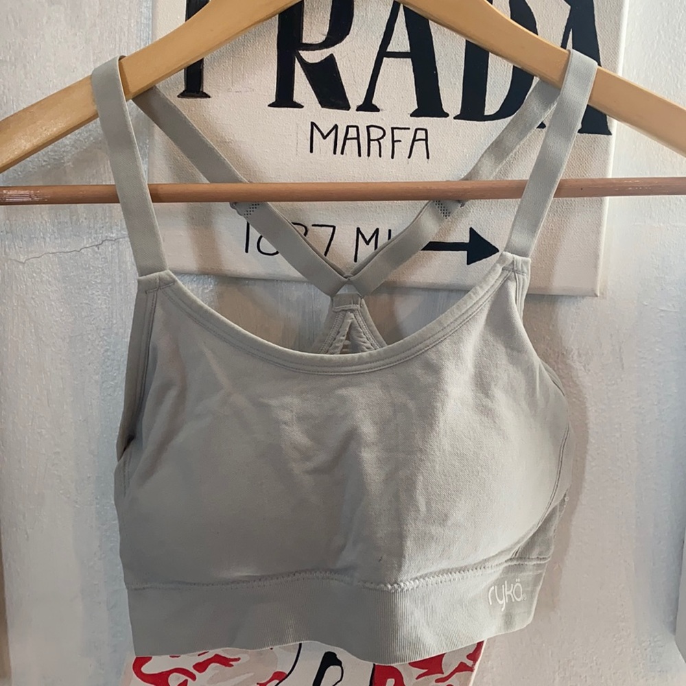 Seamless Sports Bra